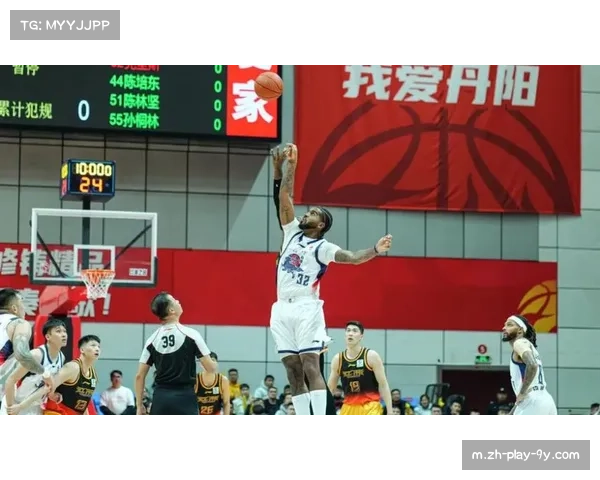 山东外援珀塞尔赛后侮辱裁判 与克里斯同被罚三万凸显纪律问题